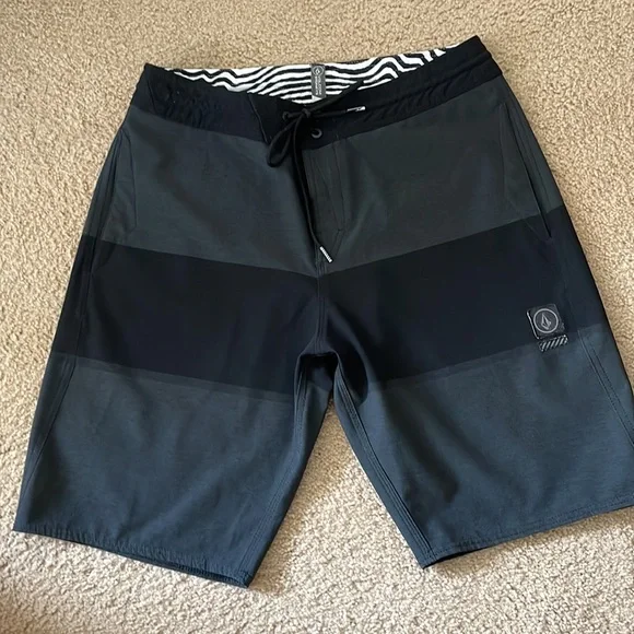 Volcom Stoneys Men’s Swim Trunks. - Picture 14 of 14